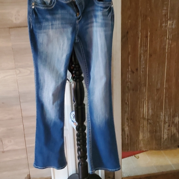 Jeans - Picture 4 of 5